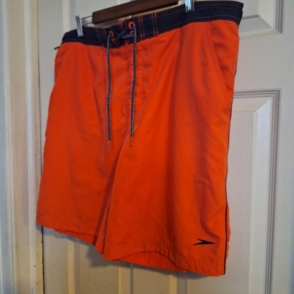 Speedo Men's swimming trunks size XL - Picture 2 of 4